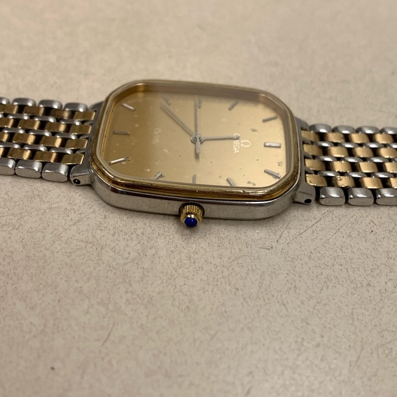 omega vintage watch quarts